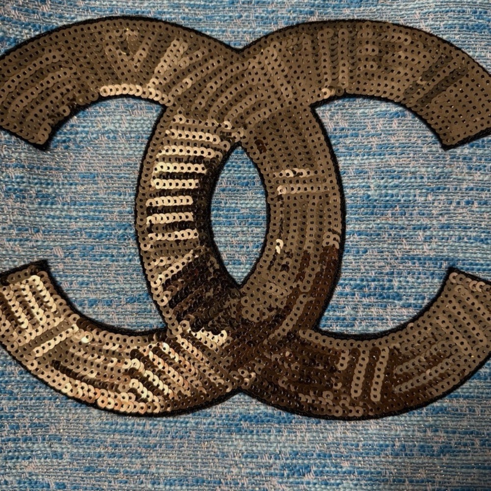 New In Bag Chanel VIP Blue & Metallic Gold Tweed Gold Sequin CC Tote Bag. - Picture 6 of 6